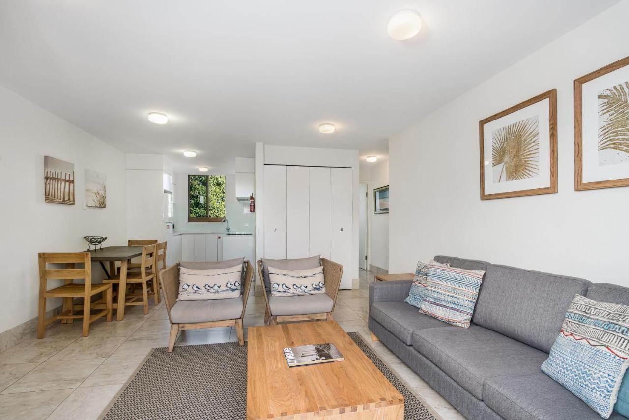 Bayview Beachfront Apartments, In Town Right On The Beach Byron Bay Eksteriør billede