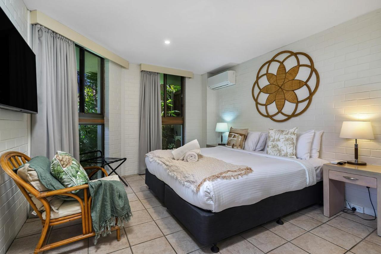 Bayview Beachfront Apartments, In Town Right On The Beach Byron Bay Eksteriør billede