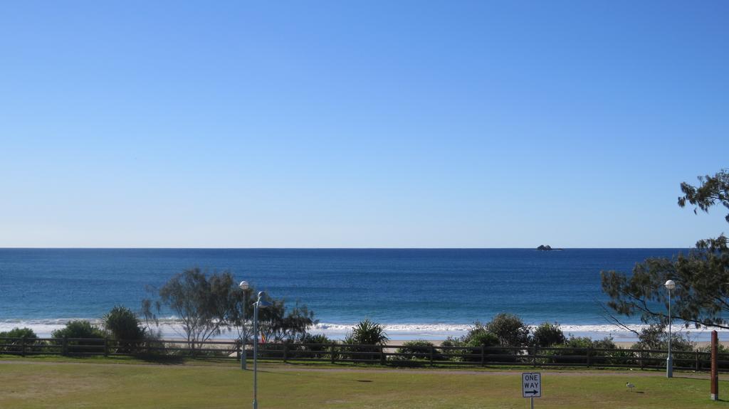 Bayview Beachfront Apartments, In Town Right On The Beach Byron Bay Eksteriør billede