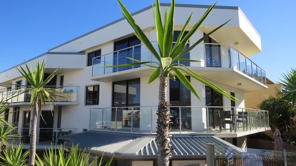 Bayview Beachfront Apartments, In Town Right On The Beach Byron Bay Eksteriør billede