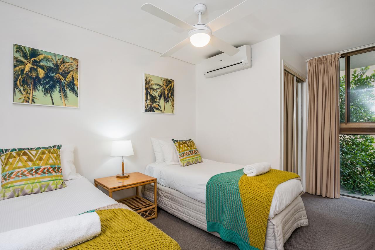 Bayview Beachfront Apartments, In Town Right On The Beach Byron Bay Eksteriør billede