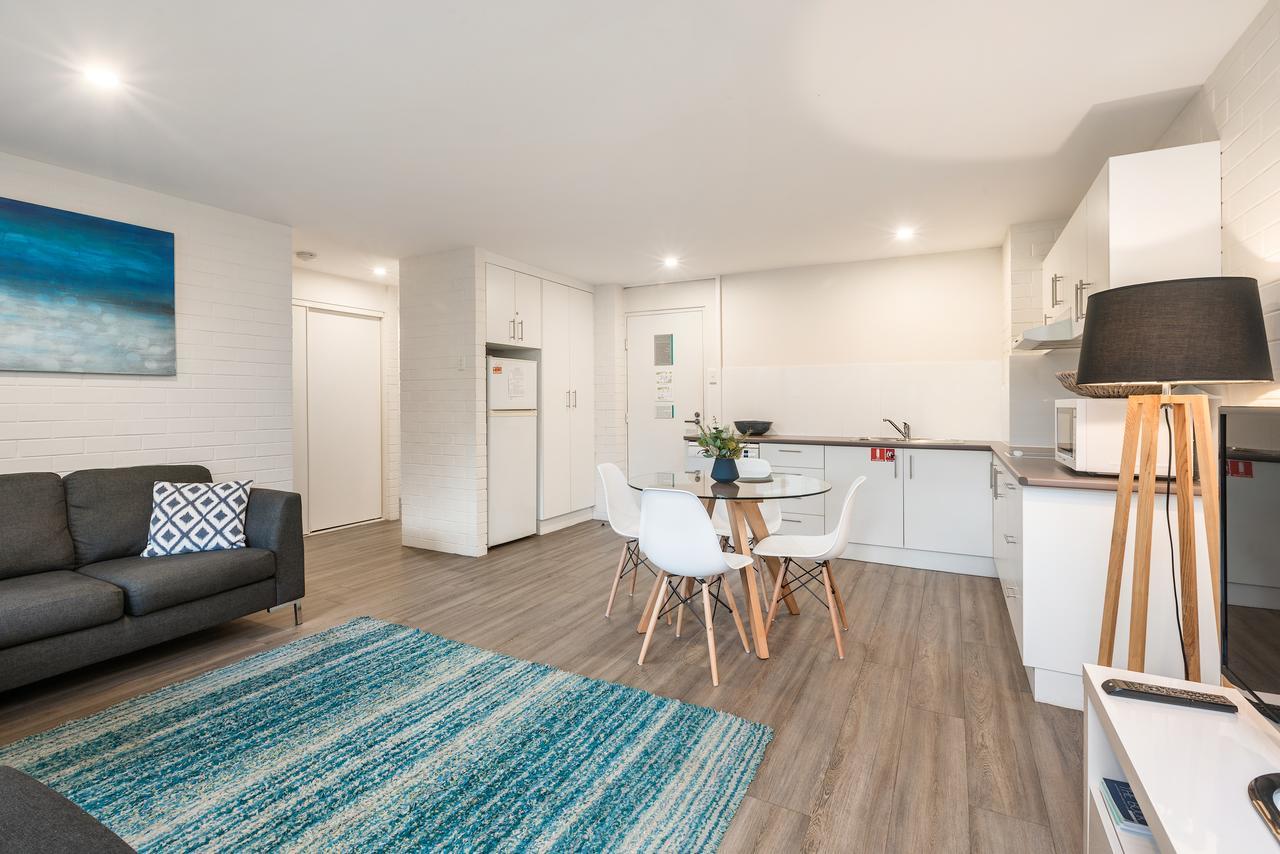 Bayview Beachfront Apartments, In Town Right On The Beach Byron Bay Eksteriør billede