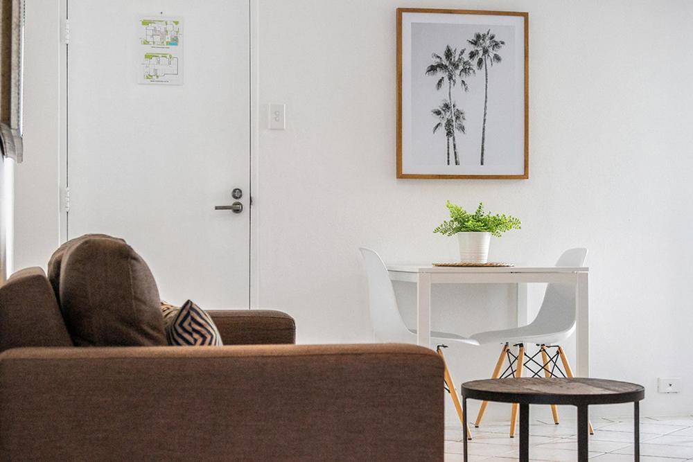 Bayview Beachfront Apartments, In Town Right On The Beach Byron Bay Eksteriør billede